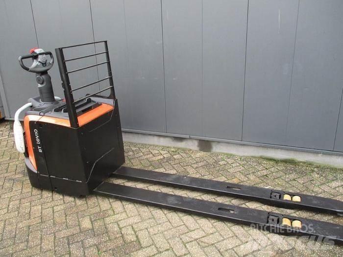 Toyota LPE 250 Low lift with platform