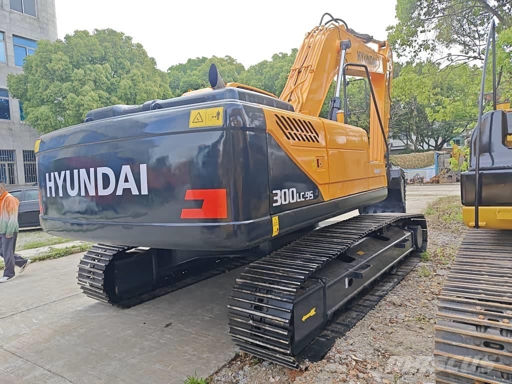 Hyundai R300LC-9S Crawler excavators