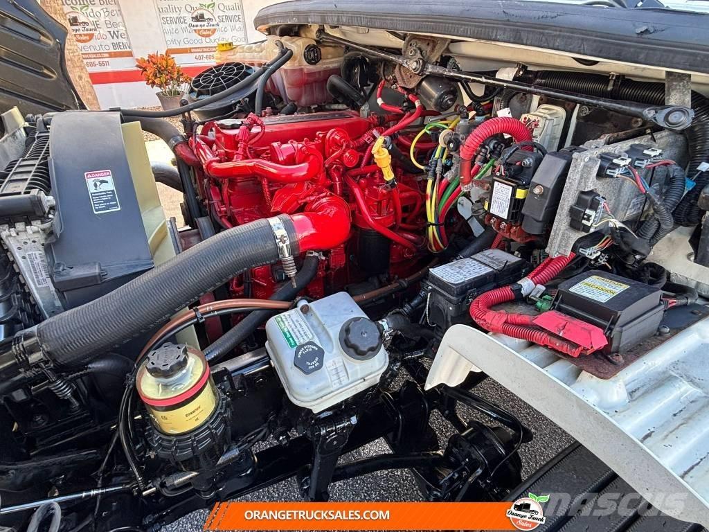 Freightliner M2 Box trucks