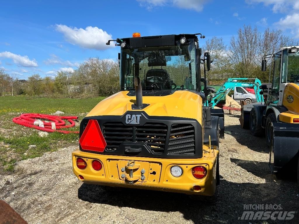 CAT 906 Wheel loaders