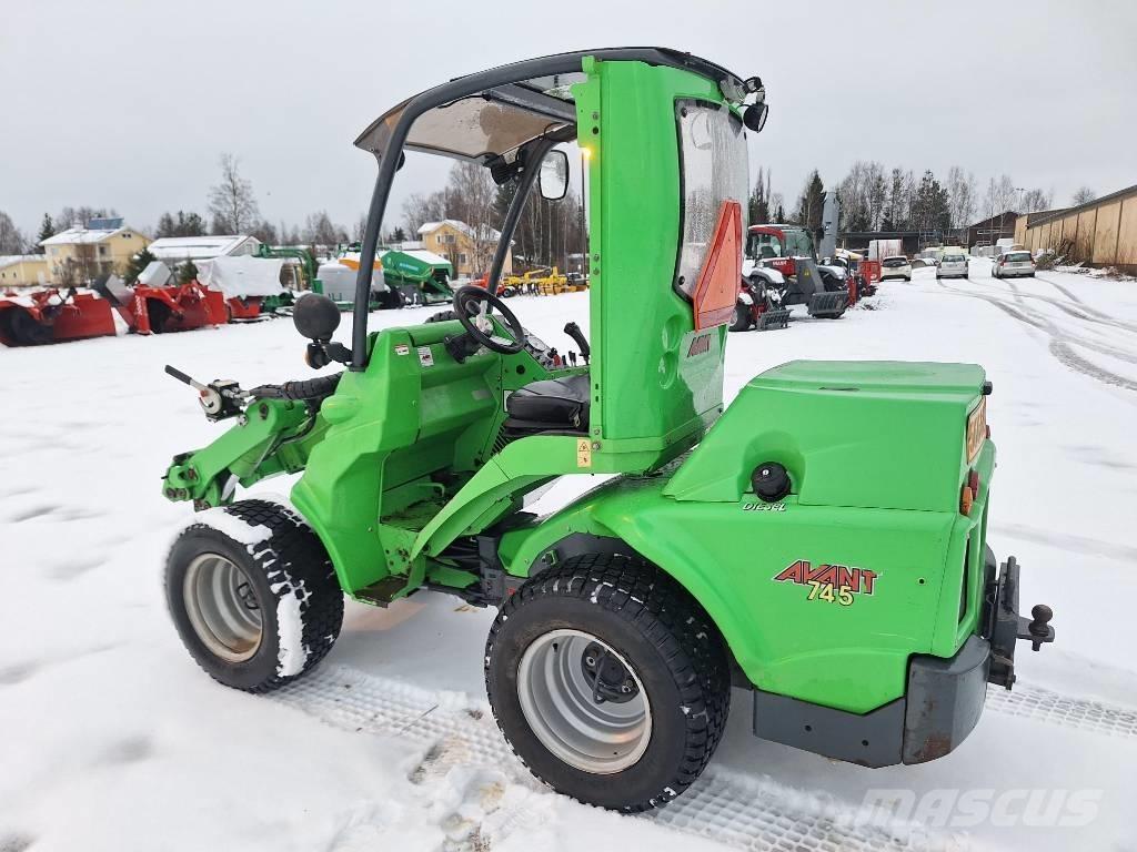 Avant 745 Multi-purpose loaders