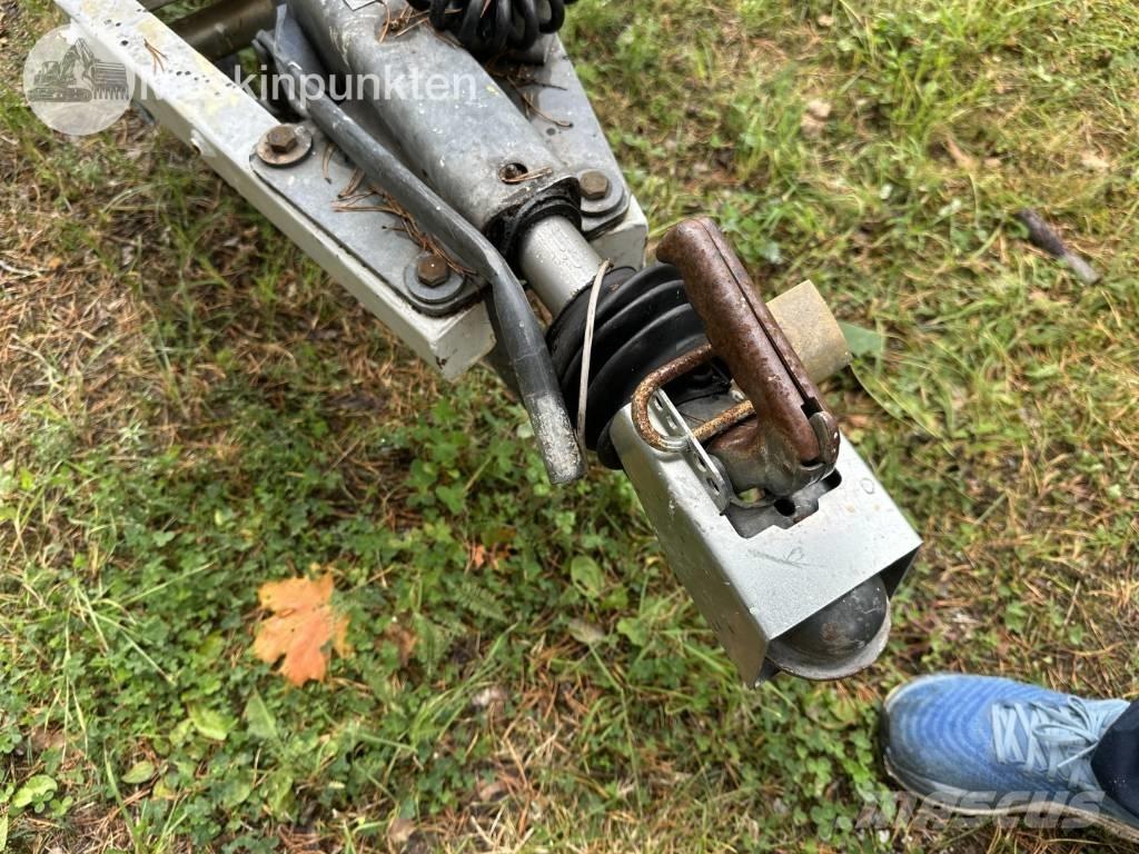 Dino 180 T Trailer mounted platforms