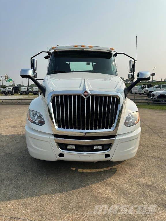International LT Prime Movers