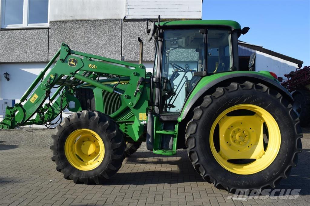 John Deere 6220 Tractors