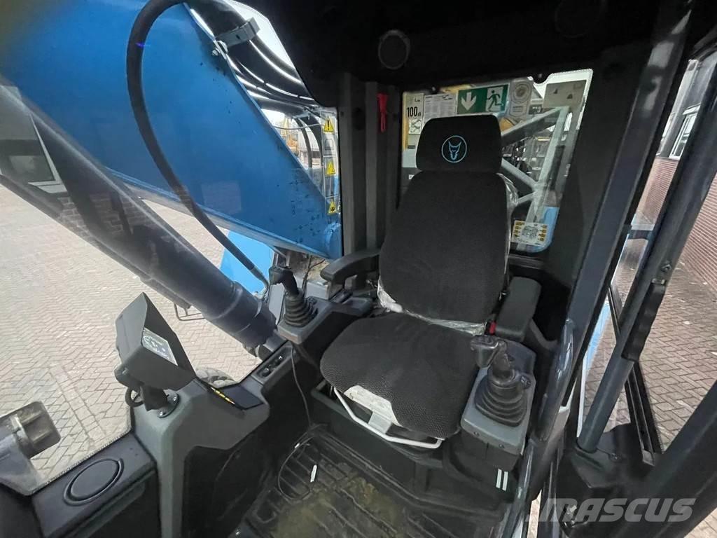 Fuchs MHL335 Waste / industry handlers