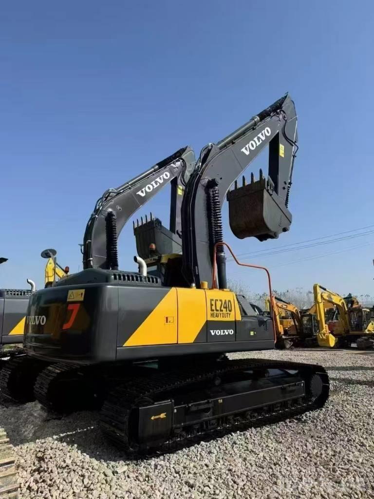 Volvo EC 240 Crawler excavators