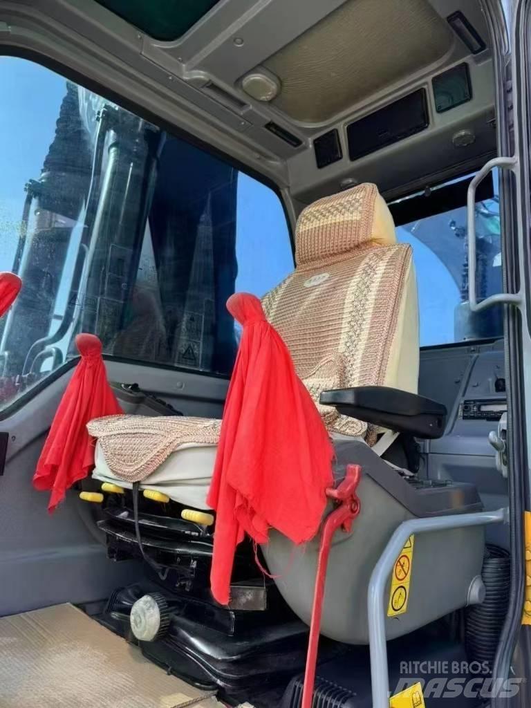 Volvo EC 240 Crawler excavators