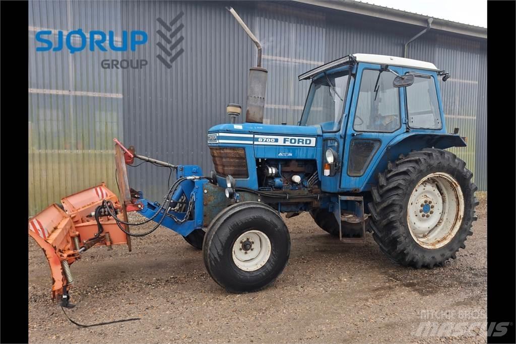 Ford 6700 Tractors