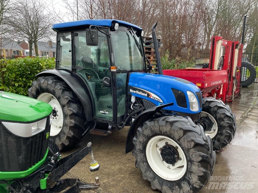 New Holland TN75SA Tractors