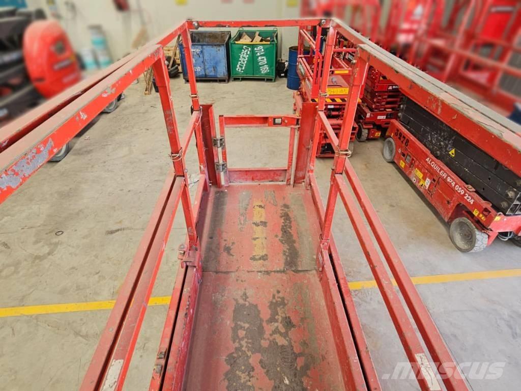 Manitou 100 SEC Scissor lifts