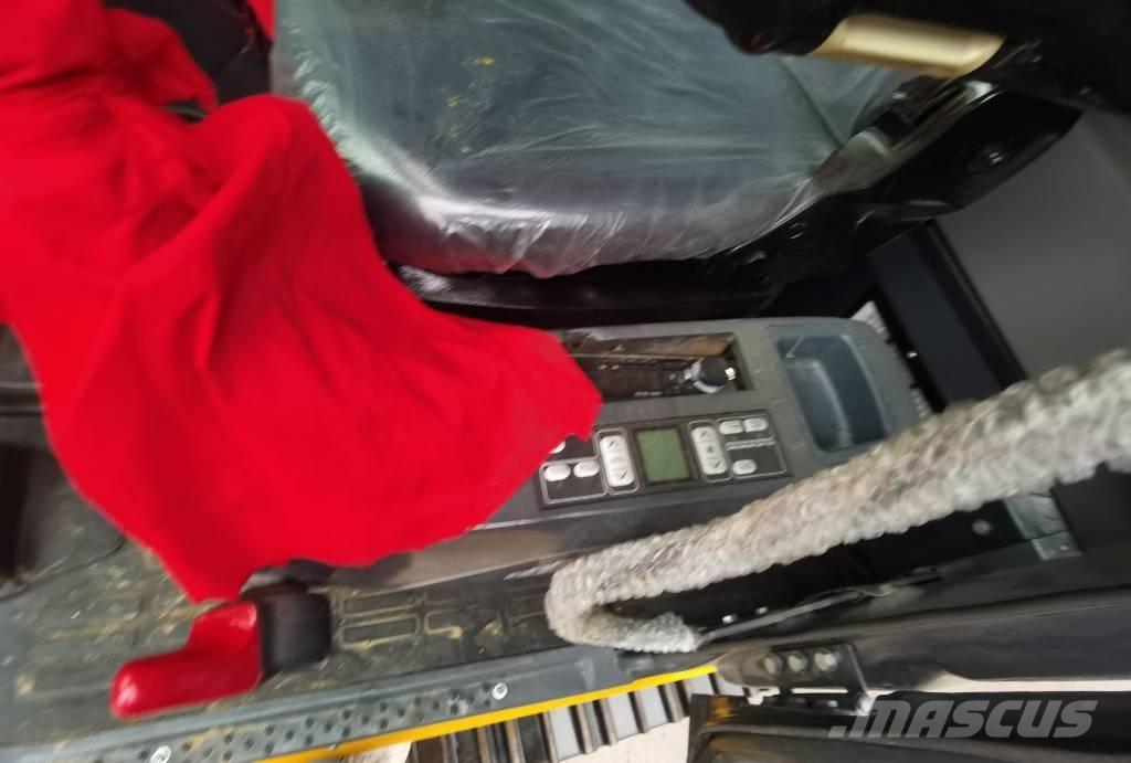 Komatsu PC 220-7 Crawler excavators