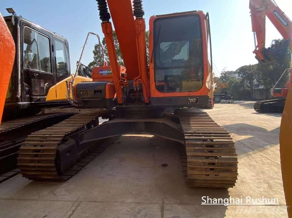 Doosan 225LC-9 Crawler excavators