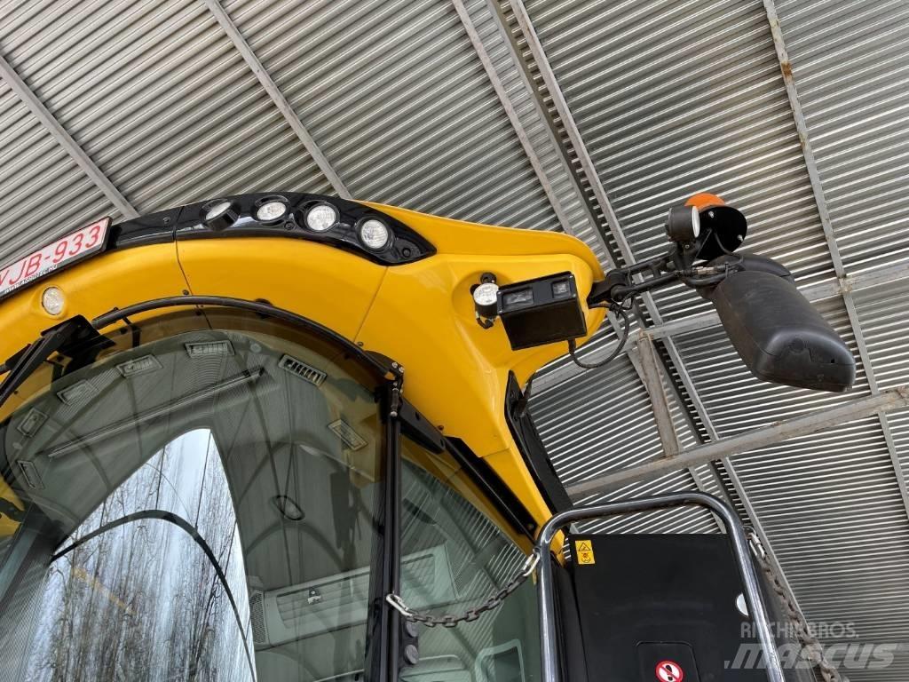 New Holland CX 8.80 Combine harvesters
