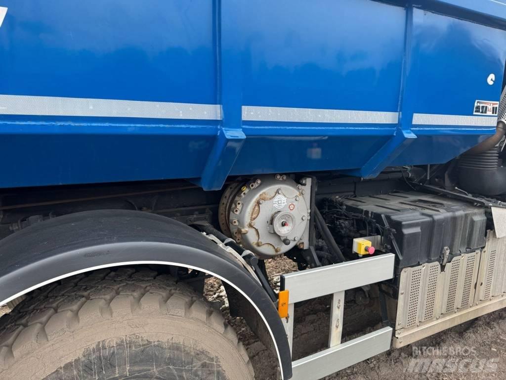 Unimog U530 Wood chippers