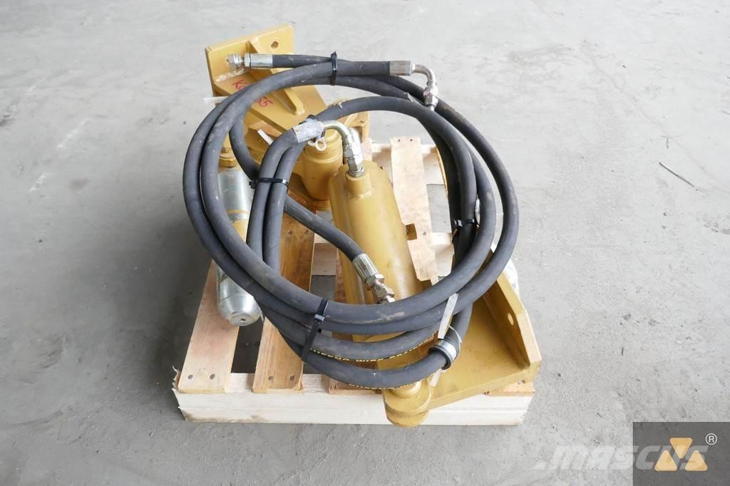 CAT D8T Pin puller Other components