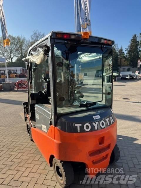 Toyota 8FBMT35 Electric forklift trucks