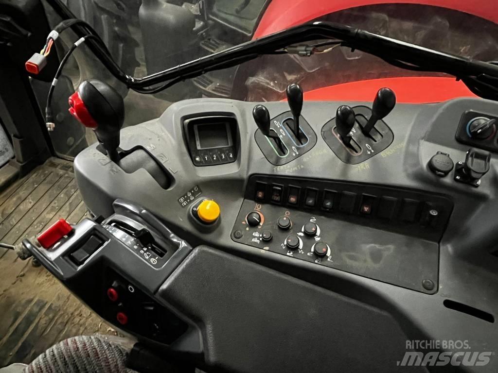 Kubota M 6-141 Tractors