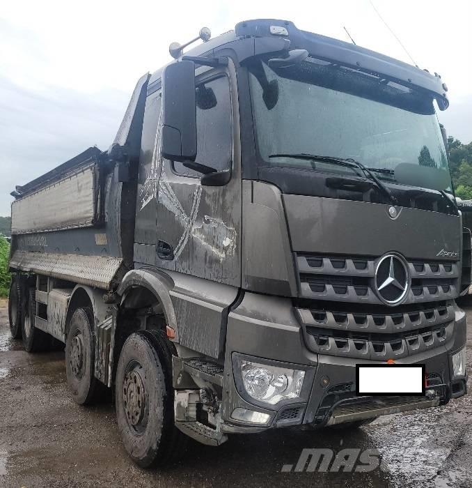 Mercedes-Benz 3951K Site dumpers