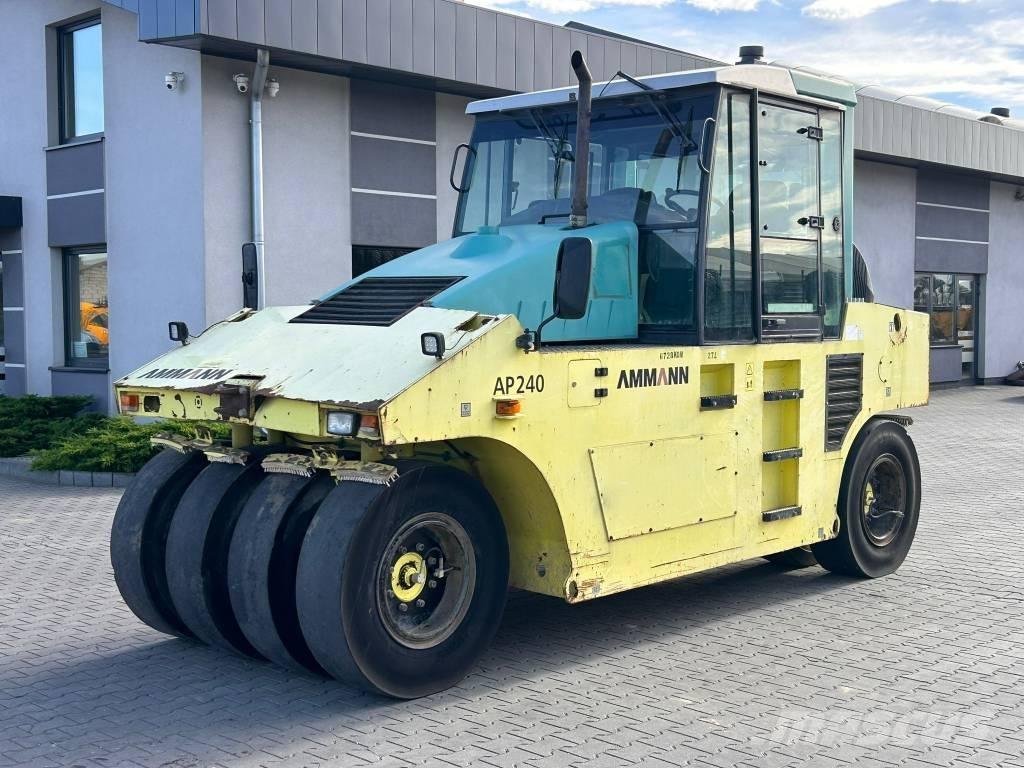 Ammann AP 240 Pneumatic tired rollers