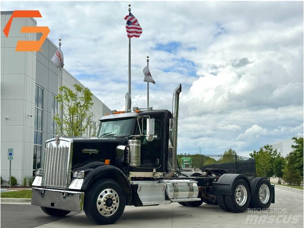 Kenworth W900 Prime Movers