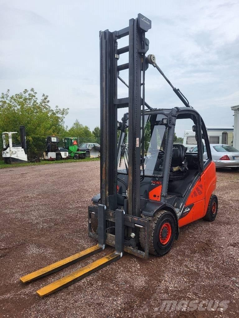 Linde H30D-02 EVO Diesel trucks
