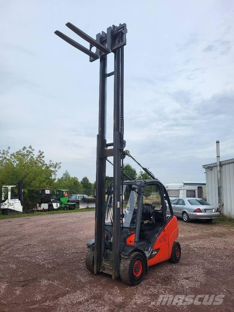 Linde H30D-02 EVO Diesel trucks