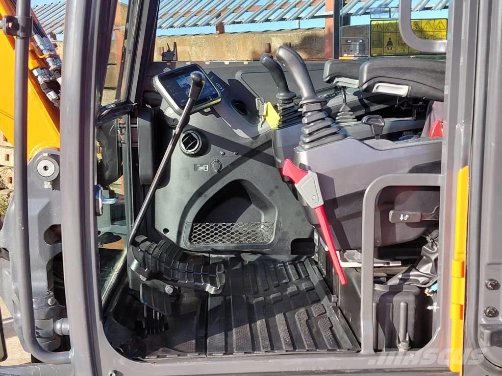 Develon DX85R Mini excavators  7t - 12t