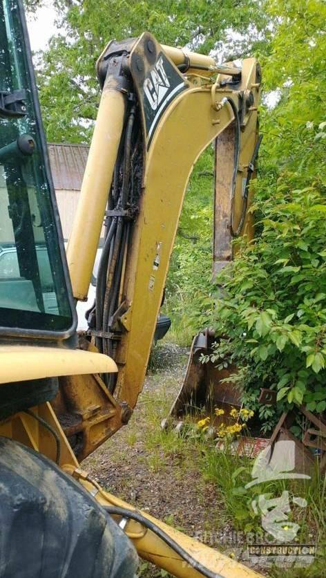 CAT 420 D Backhoe
