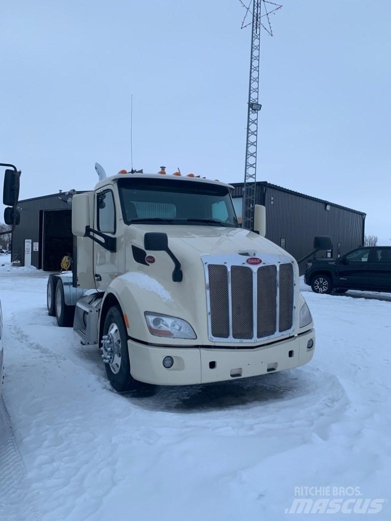 Peterbilt 579 Prime Movers