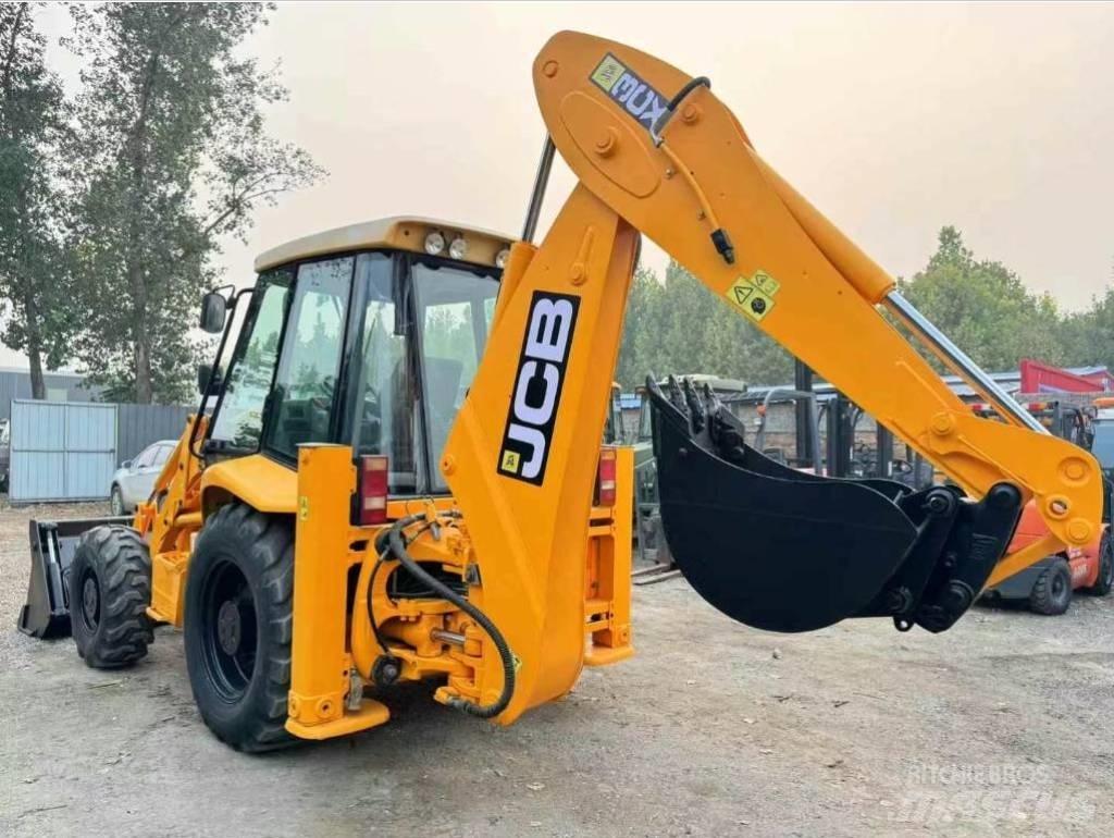 JCB 3 CX Backhoe