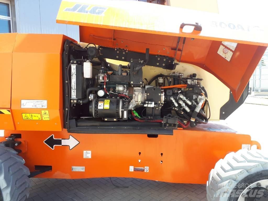 JLG H800 Articulated boom lifts