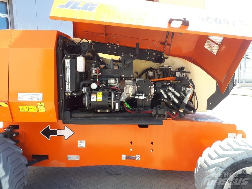 JLG H800 Articulated boom lifts
