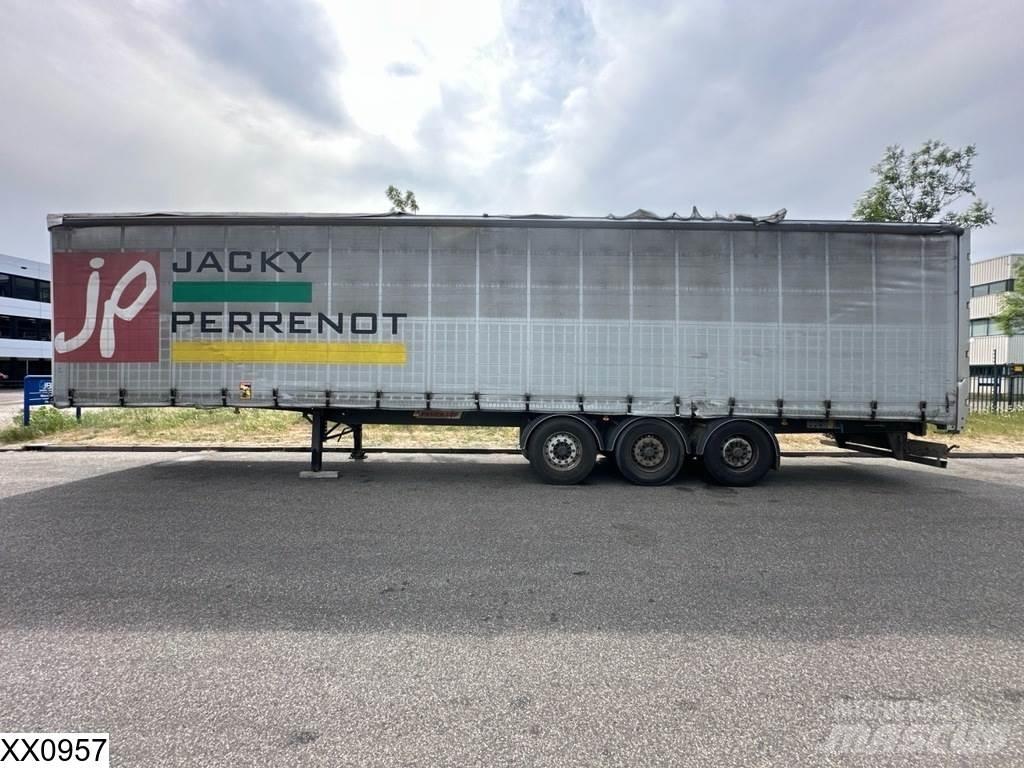 Fruehauf Tautliner Curtain sider semi-trailers