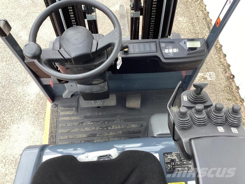 Toyota 7FBEST13 Electric forklift trucks