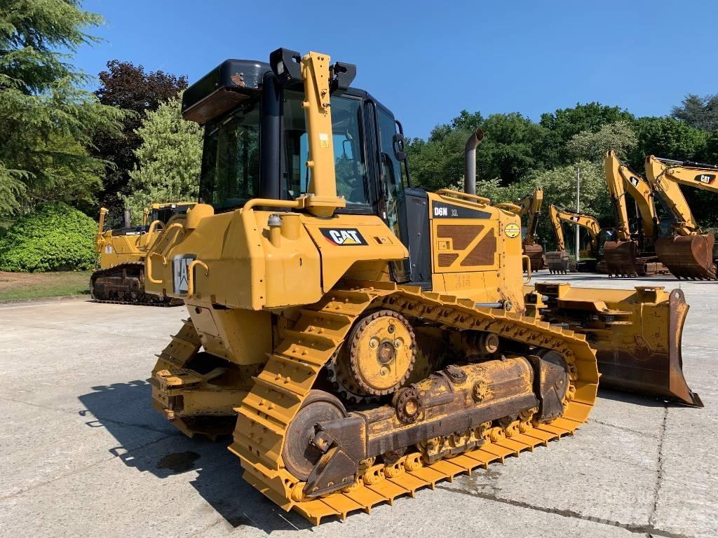 CAT D 6 N XL Crawler dozers