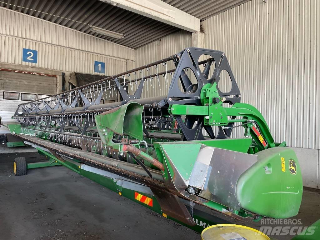John Deere S790i Combine harvesters
