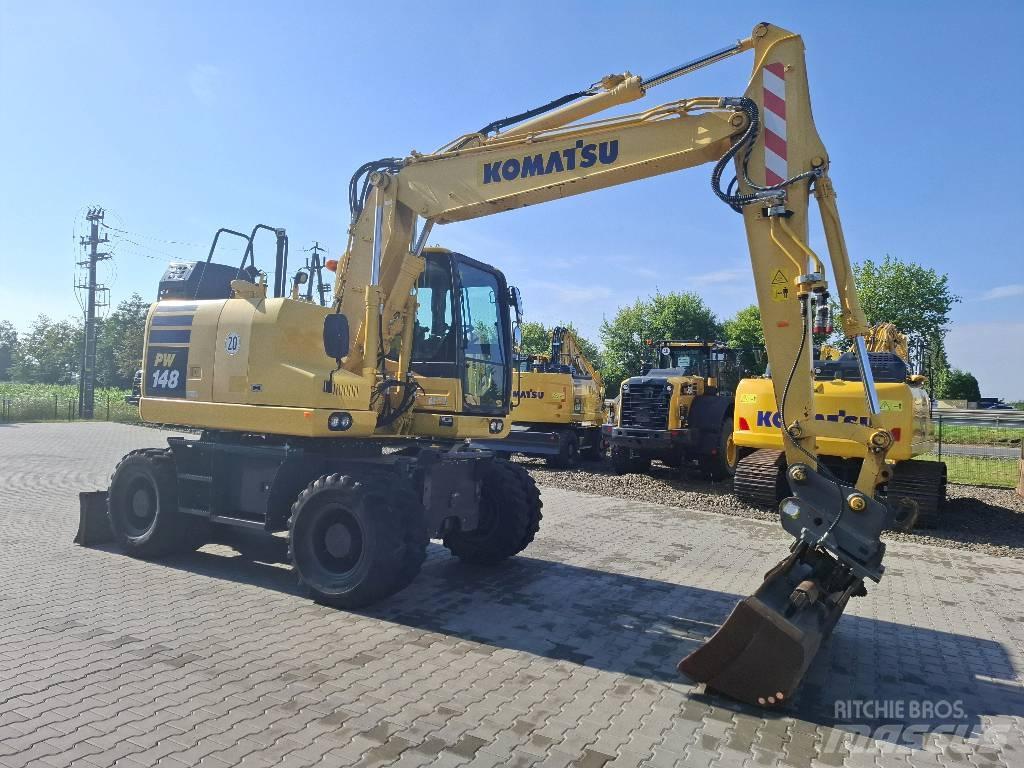 Komatsu PW 148-11 Wheeled excavators