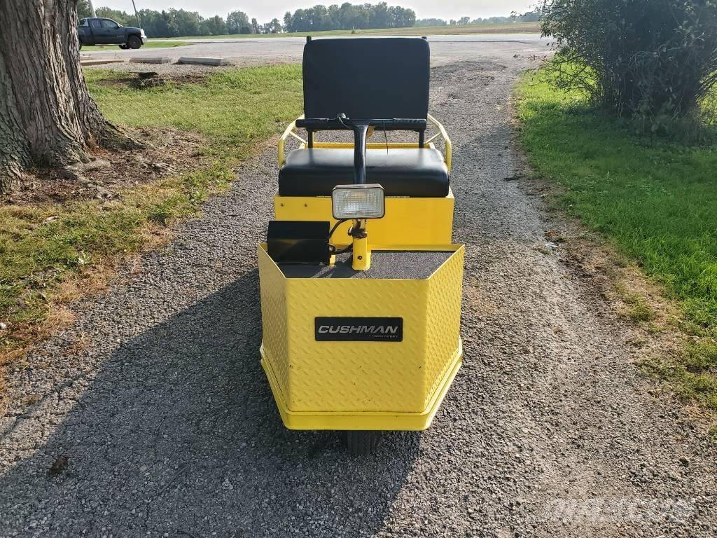 Cushman Minute Miser Tow truck