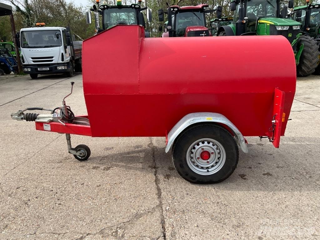  AGRITEK FUEL BOWSER Fuel and additive tanks