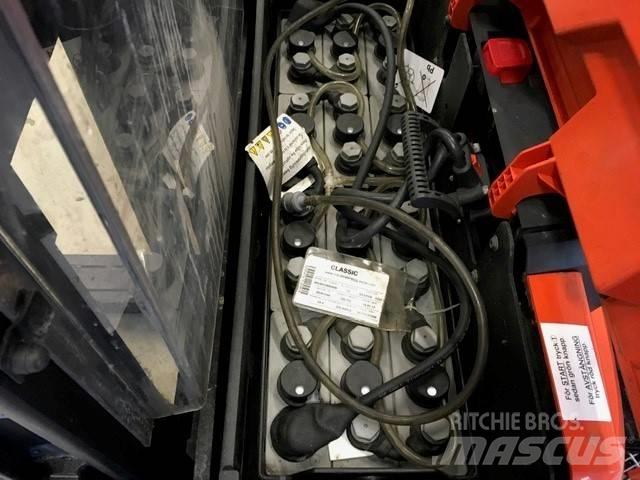 Toyota SWE 120 L Pedestrian stacker