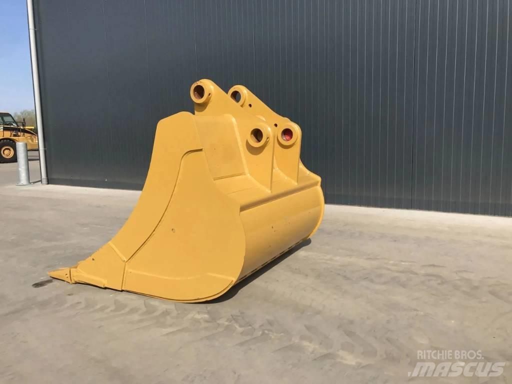 CAT 326GC Buckets