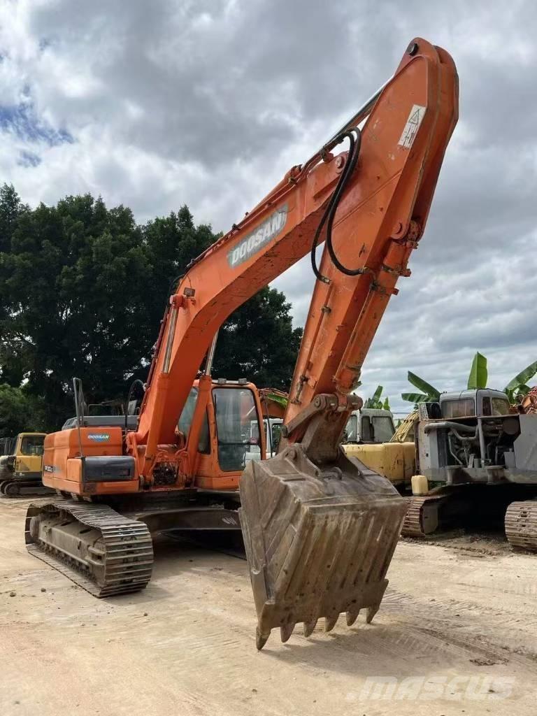 Doosan DX300LC Long reach excavators