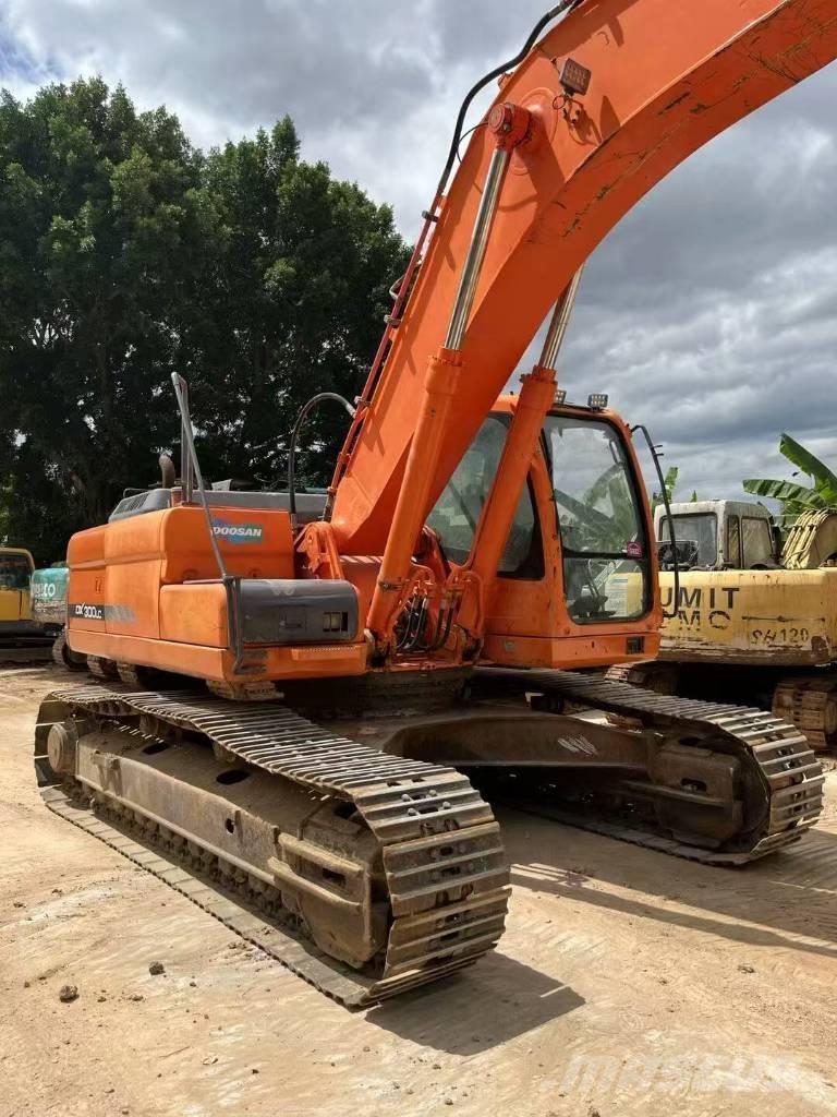Doosan DX300LC Long reach excavators
