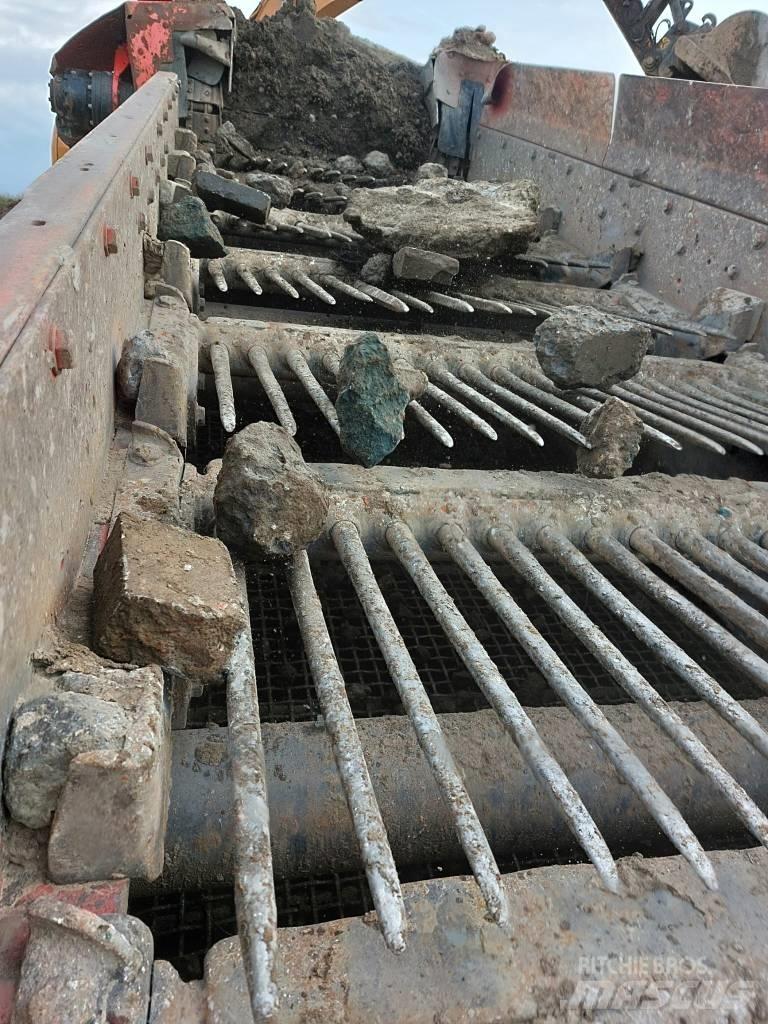 Terex Finlay 883 Mobile screeners