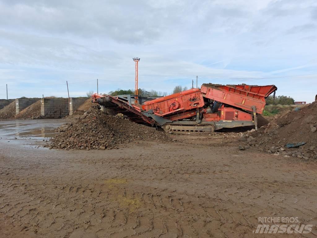 Terex Finlay 883 Mobile screeners