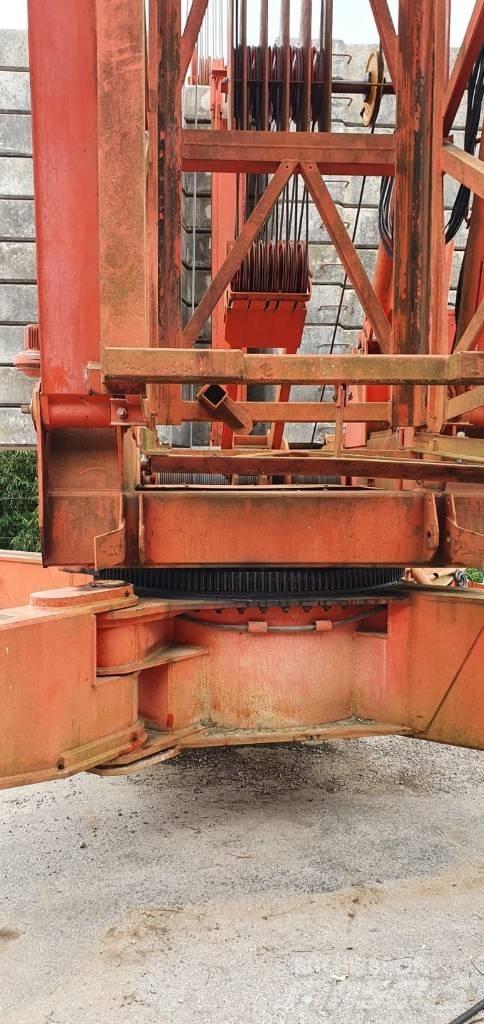 Potain GTMR 386 B Self-erecting cranes