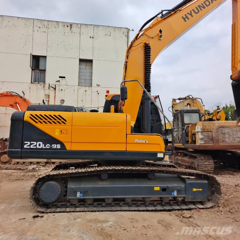 Hyundai HX220HD Crawler excavators