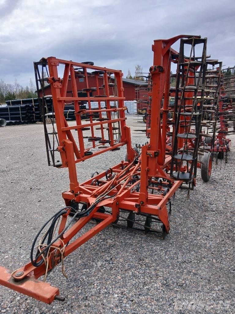 ESA Tume 4800 Harrows