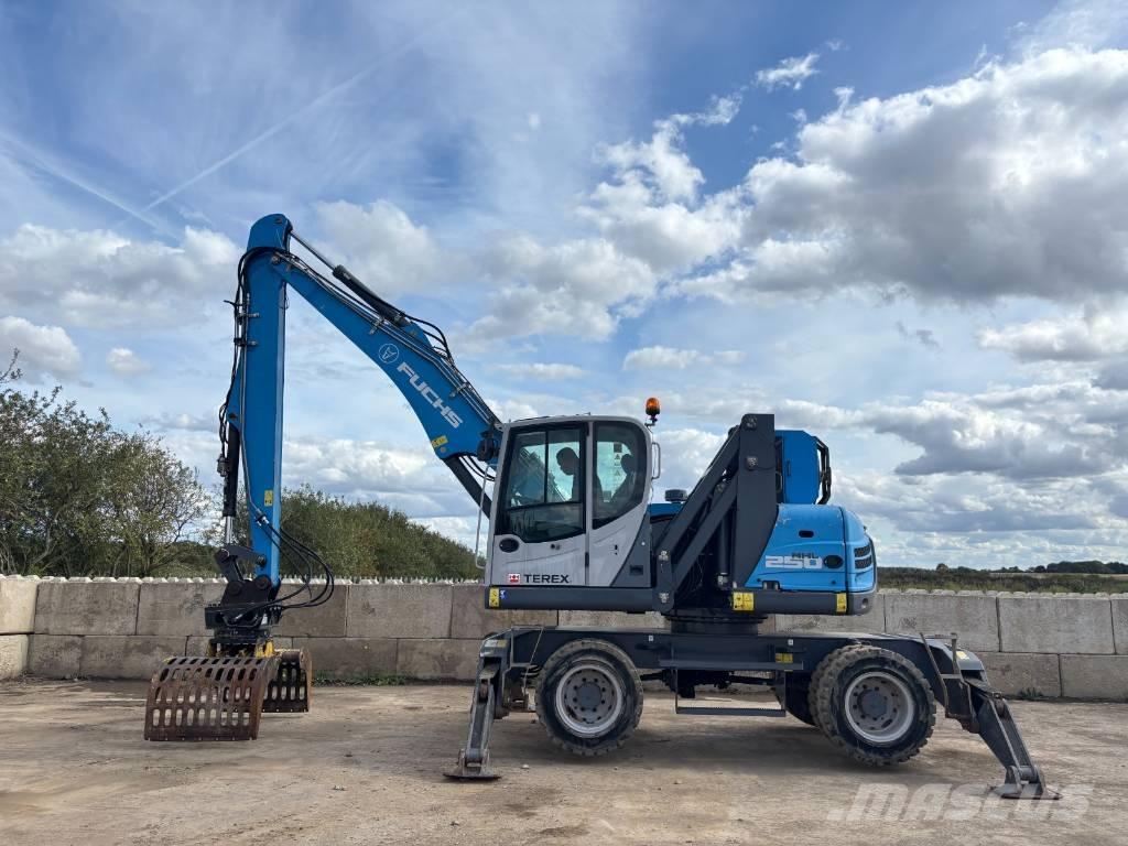 Fuchs MHL 250 Waste / industry handlers