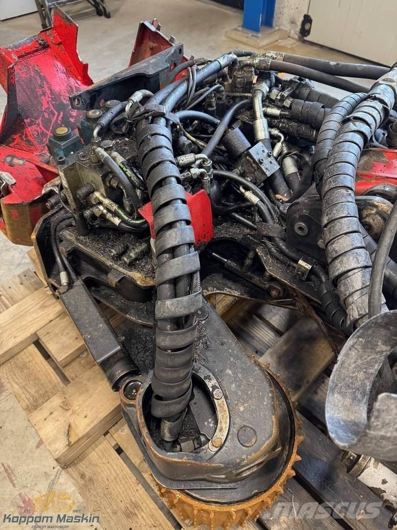 Komatsu S82 Harvester heads